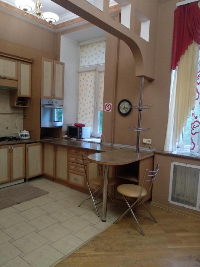 شقة Центр, Євгена Коновальця, 3 Lutsʼk المظهر الخارجي الصورة