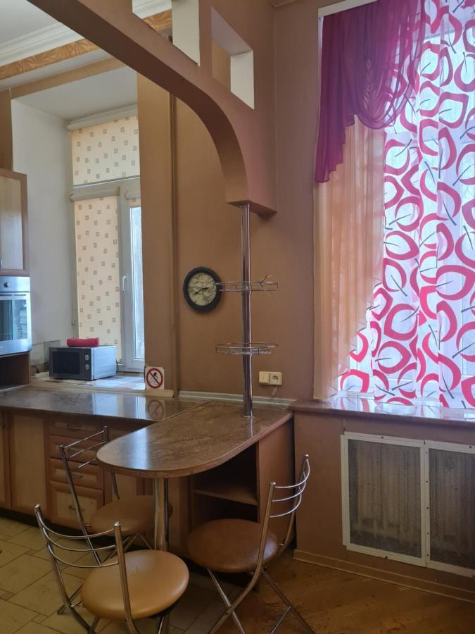 شقة Центр, Євгена Коновальця, 3 Lutsʼk المظهر الخارجي الصورة